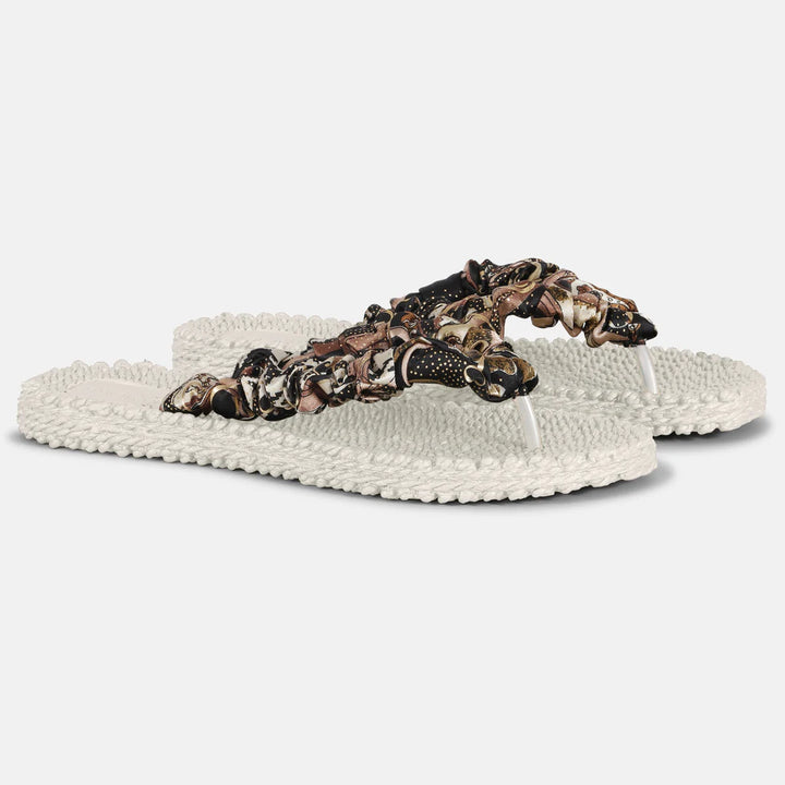 Sandal - Cheerful sandal - sand