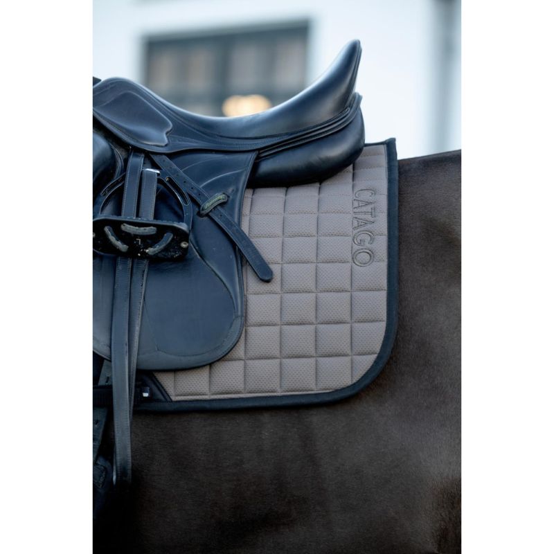 Catago Fir - Tech Underlag - Falcon, Underlag, sadelunderlag, springunderlag, dressurunderlag, catago underlag, rideudstyr, rideudstyr til hest og rytter, 
