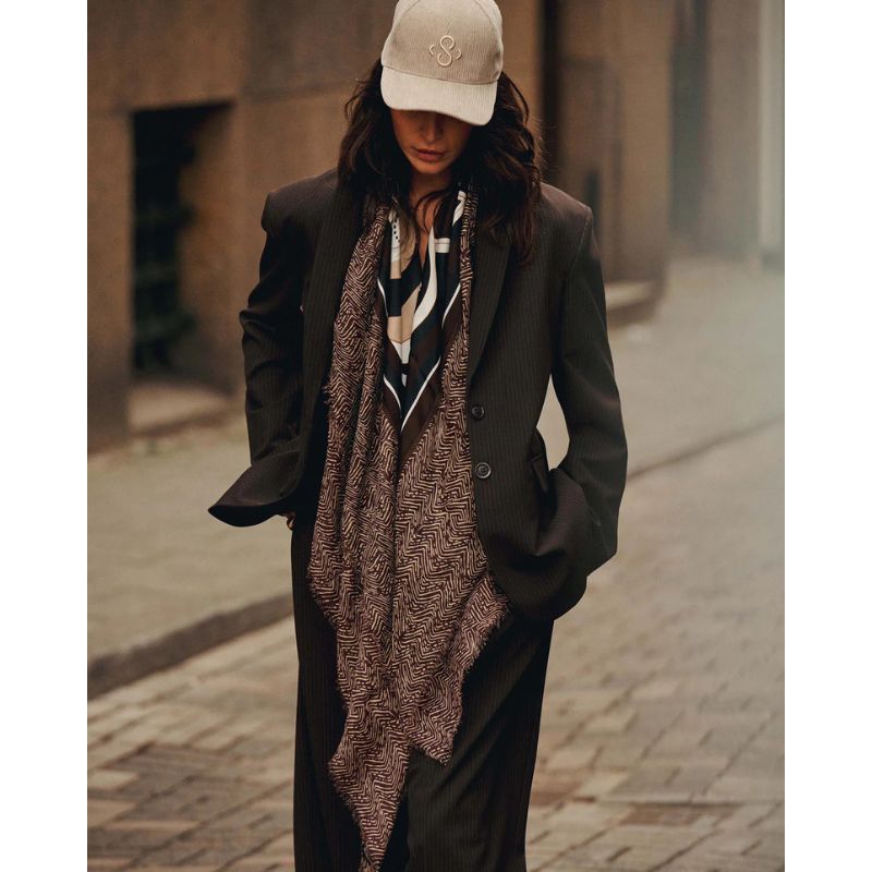Summum Pinstripe Blazer - Dark Chocolate