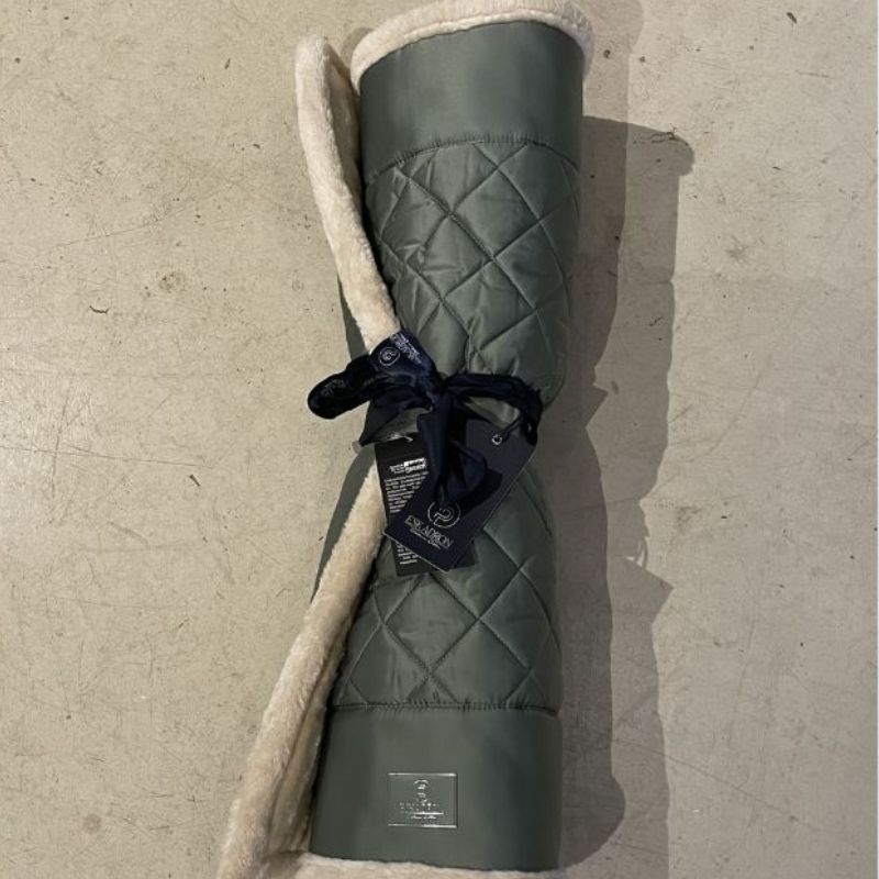 Eskadron Fauxfur- Hundeseng - Grøn