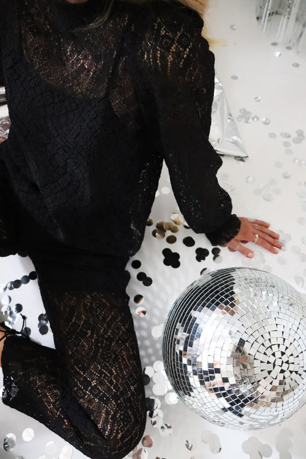 LACY PANTS - BLACK