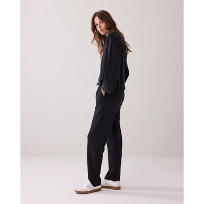 Summum Soft Scuba Pinestripe Bluse - Sort , bluser, trøjer, sweater, 
