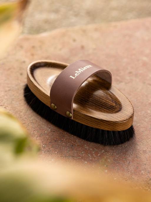 Strigle Artisan Lambswool Body Brush