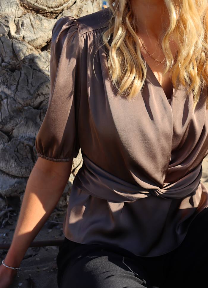 Liberte Tiki-tvist-blouse